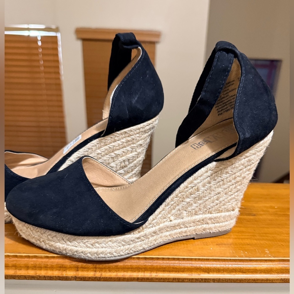 Black Wedge Heels